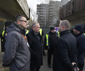Warszawa przejmuje Szpiegowo. Miasto weszło na teren z komornikiem