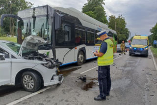 Malbork: Wypadek z udziałem autobusu. 5 pasażerów w szpitalu. Wśród poszkodowanych jest dziecko