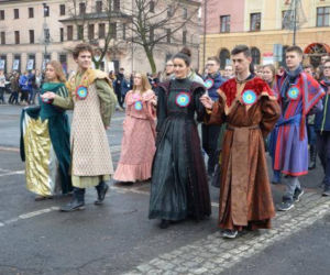 Polonez na placu Krakowskim w Zabrzu