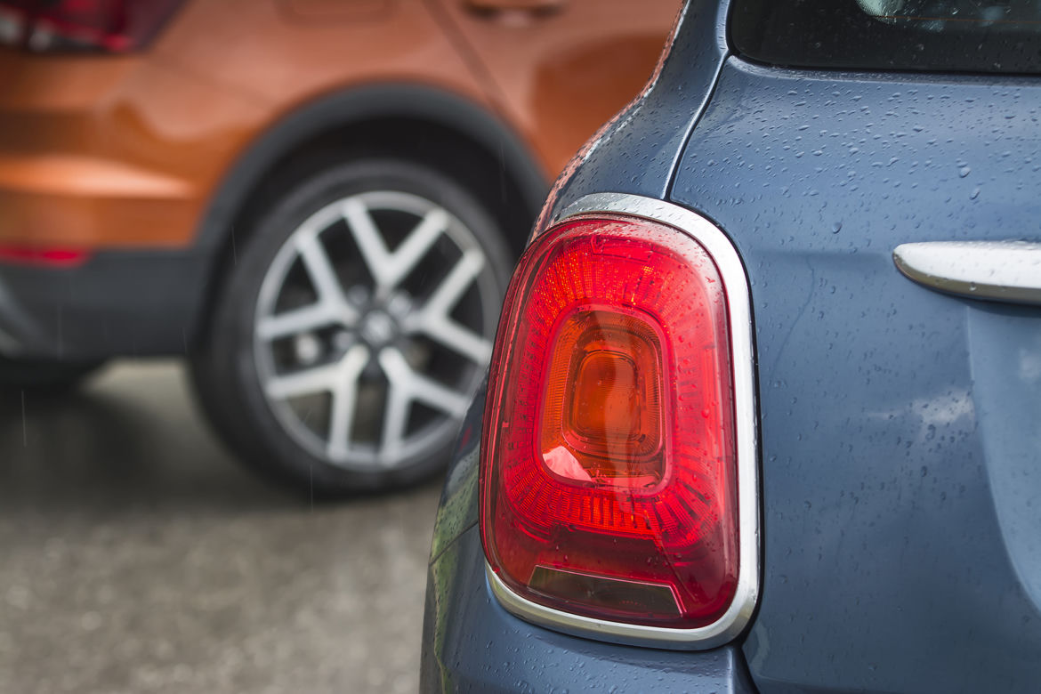 Fiat 500X Mirror 1.4 MultiAir 140 KM vs. Seat Arona 1.5 TSI 150 KM FR