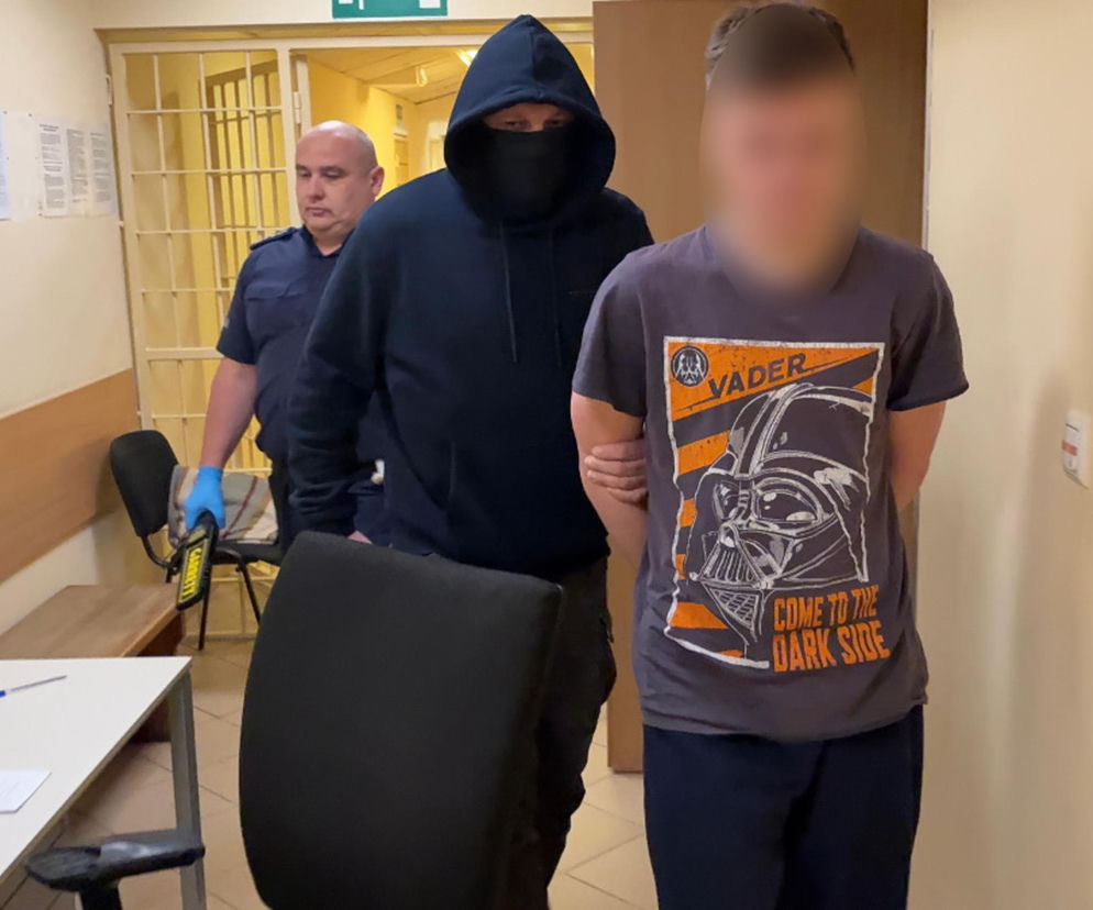 Do zobaczenia, Karolku. Eksponował broń i groził Karolowi Nawrockiemu. 19-latek zatrzymany w Warszawie
