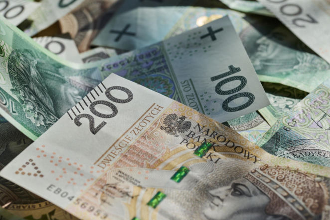 Kto może dorabiać do emerytury? Kogo nie dotyczą limity dochodowe?