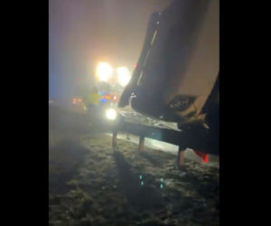 Dwie ciężarówki zderzyły się we mgle na autostradzie A1. Droga zablokowana