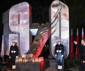 Prezydent Nawrocki w Gdyni: zdrajcy i komuniści strzelali do ludzi