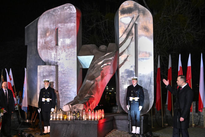 Prezydent Nawrocki w Gdyni: zdrajcy i komuniści strzelali do ludzi