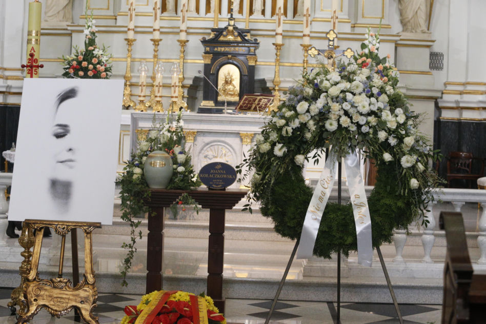 Pogrzeb Joanny Kołaczkowskiej. To jej ostatnie pożegnanie! Msza w kościele i świecka ceremonia