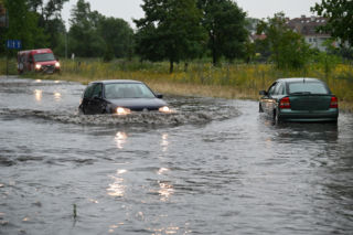 Nadciągają nawałnice i podtopienia! To się już zaczyna. Pogodowy armagedon