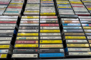 Nasi rodzice słuchali z nich muzyki. W PRL-u to był hit. Kolekcjonerzy szukają perełek