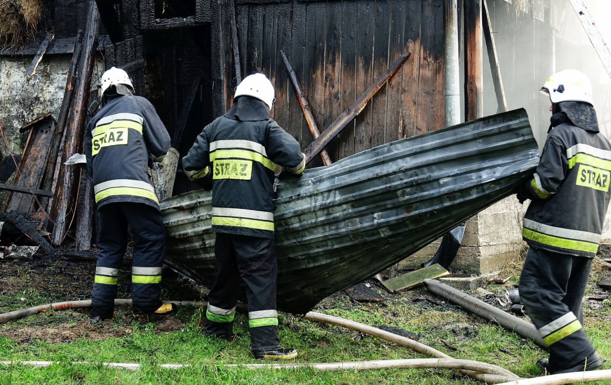 Wielki pożar na Podhalu. Od pioruna spłonął drewniany dom