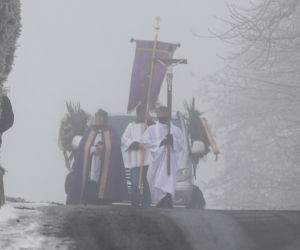 Bandyci spalili Henryka i Małgorzata. Krewnych pochowano osobno