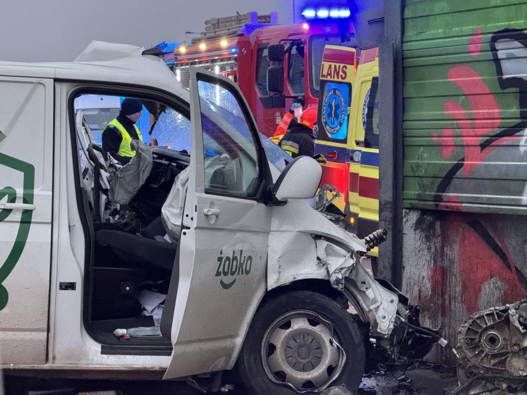  Warszawa. Wypadek na ul. Marsa. Zderzenie sześciu pojazdów [ZDJĘCIA]