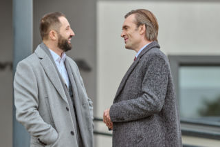 Na Wspólnej, odcinek 4169: Czerski traci panowanie nad sobą, gdy na sali sądowej zostaje oskarżony o korupcję - ZDJĘCIA