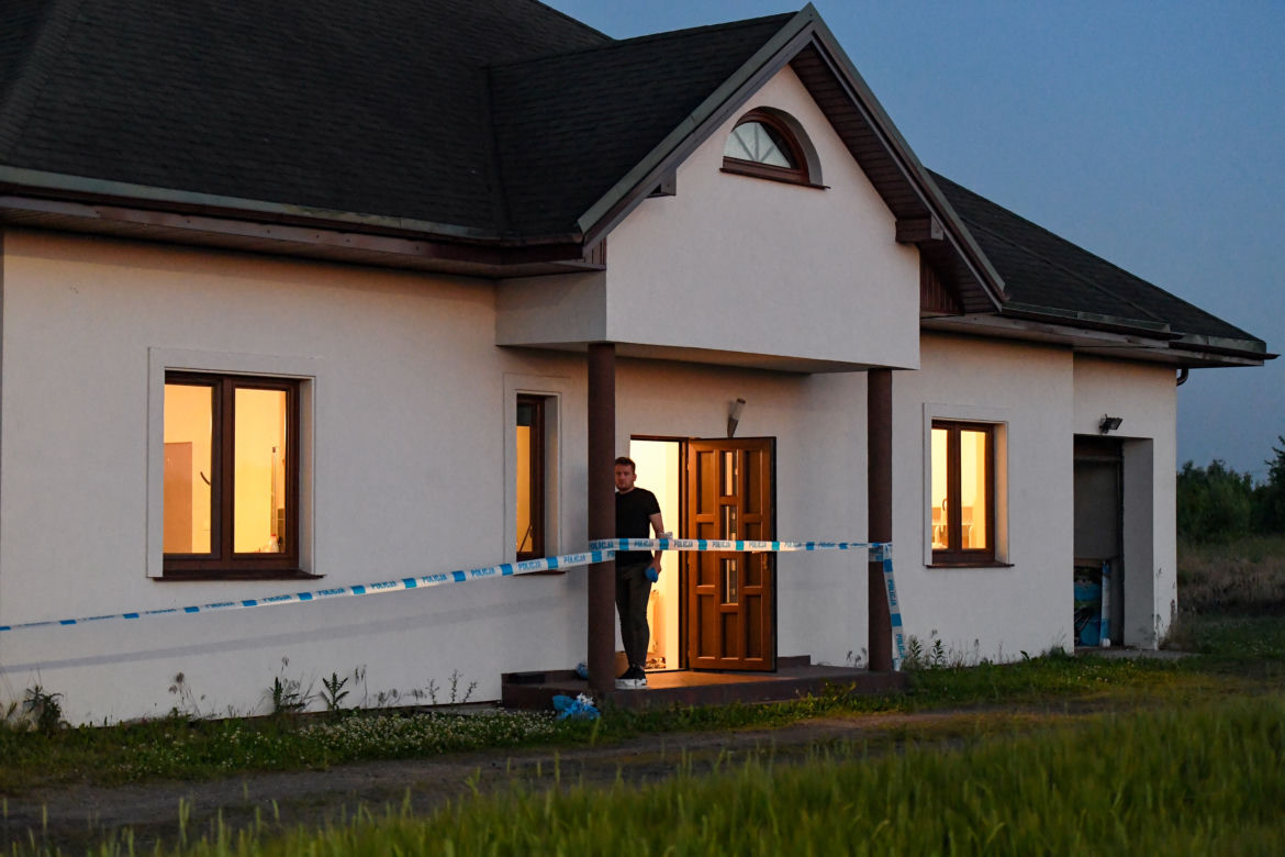 Szabda. Znalazła rozkładające się zwłoki 2-letniego dziecka. Policja szuka rodziców