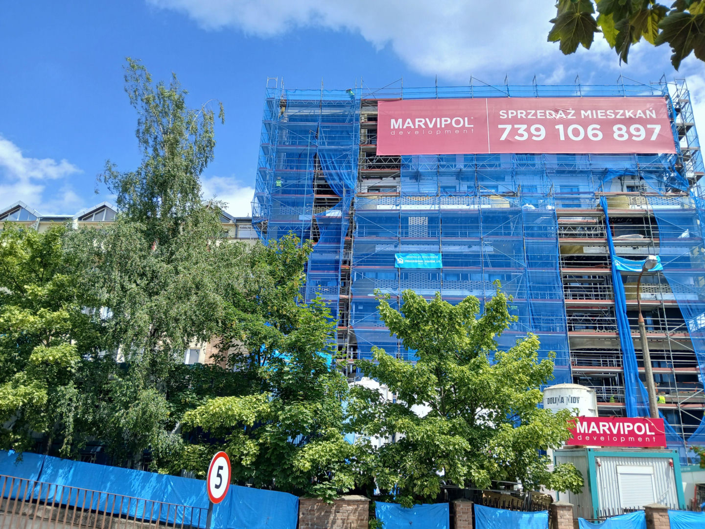 Budowa inwestycji mieszkaniowej Sengera 1 w Warszawie