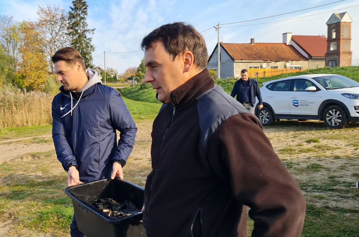 Poseł Wypij zarybił staw