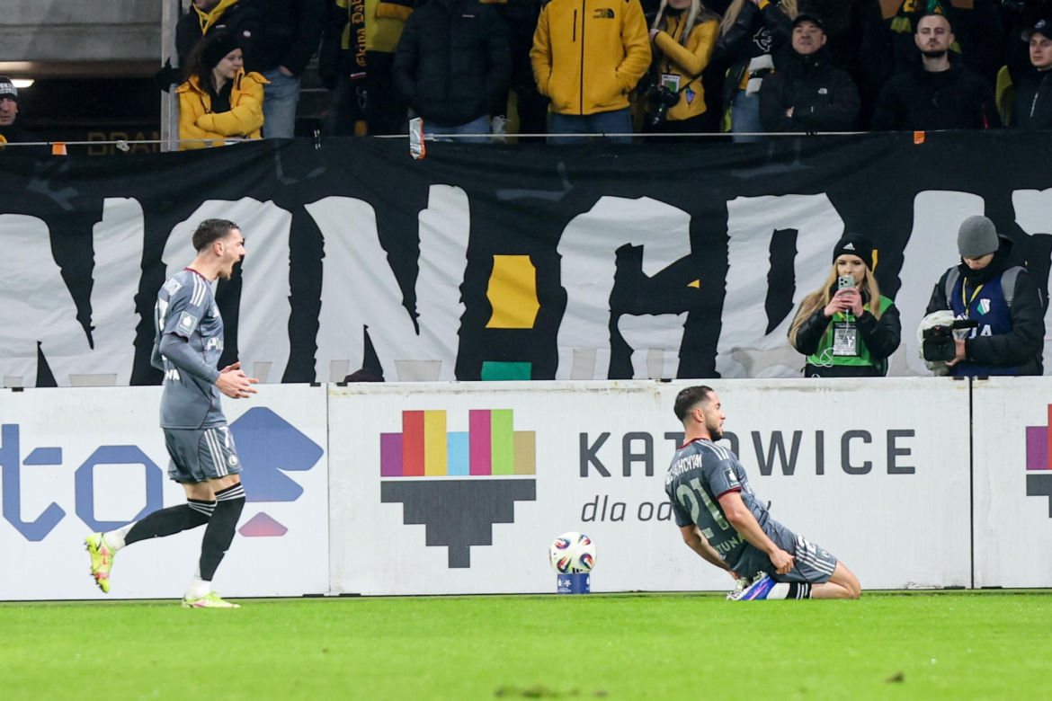 GKS Katowice - Legia Warszawa: Zdjęcia kibiców z meczu 21. kolejki PKO BP Ekstraklasy