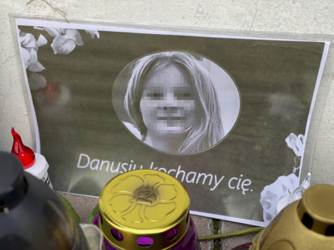 Jelenia Góra: Pogrzeb 11-letniej Danusi. Całe miasto pogrążone w smutku