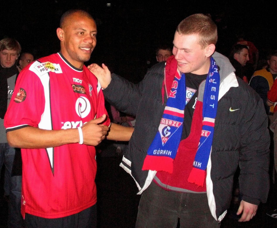 Prezentacja składu drużyny Górnika Zabrze. Tak było w Multikinie w Zabrzu w 2006 roku