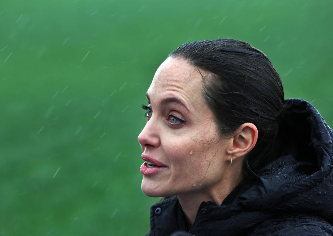 Angelina Jolie umiera