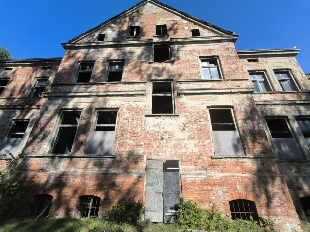 Tajemniczy pałac w Zbarzewie