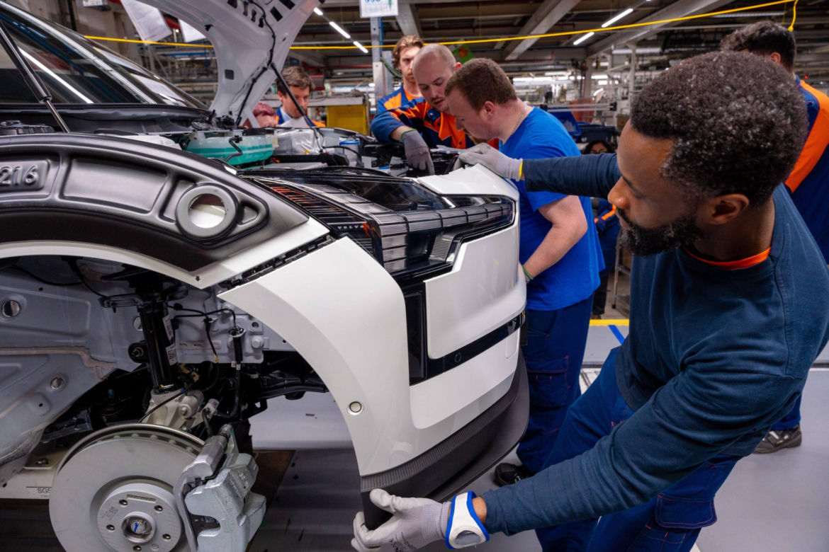 Produkcja Volvo EX30 w Gandawie