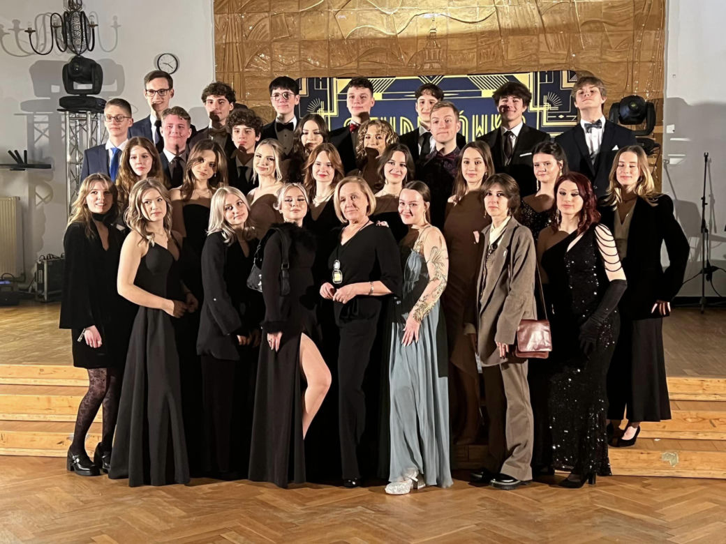 Studniówka I Liceum Ogólnokształcącego im. Adama Mickiewicza w Olsztynie [ZDJĘCIA]