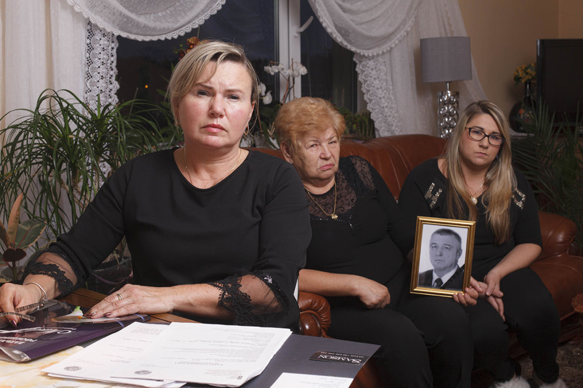Wrzucili dziadka do worka i pochowali
