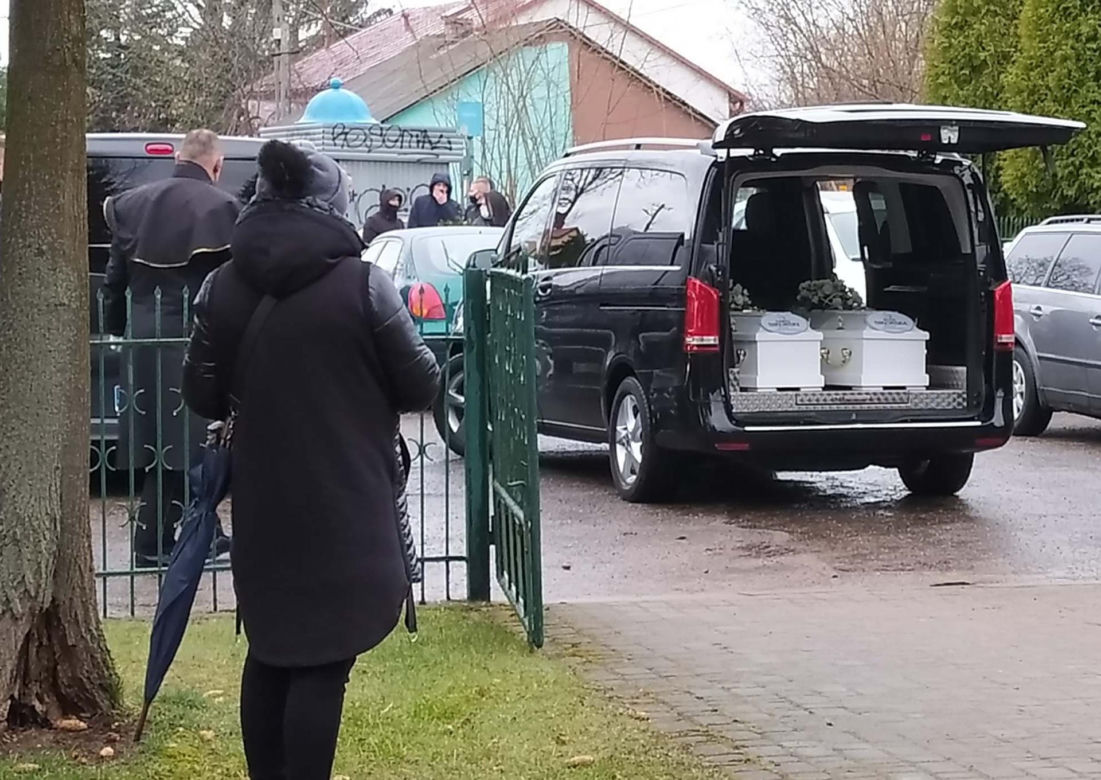 Pożar wybuchł w nocy. Ogień i dym odcięły drogę ucieczki czteroosobowej rodzinie