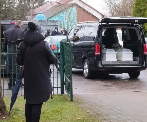 Pożar wybuchł w nocy. Ogień i dym odcięły drogę ucieczki czteroosobowej rodzinie