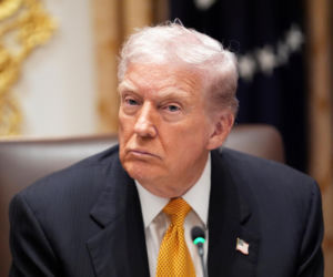 Trump przysnął na oficjalnym spotkaniu! Jest stary i coraz bardziej to widać