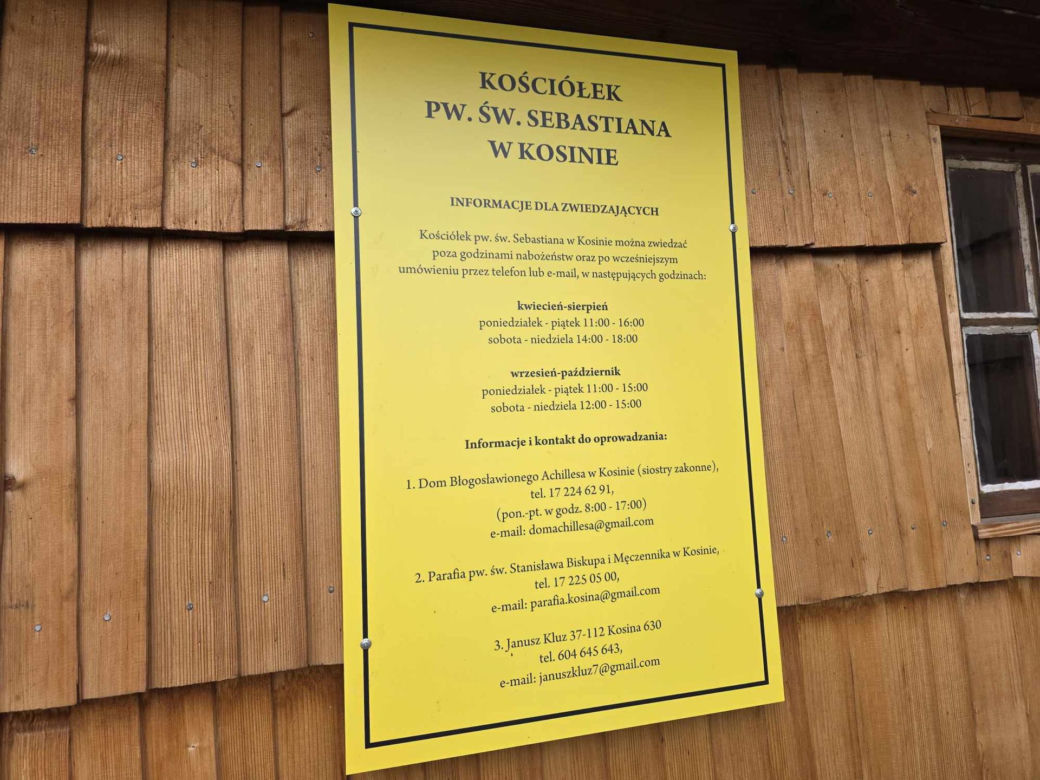 Zabytkowy kościół św. Sebastiana w Kosinie