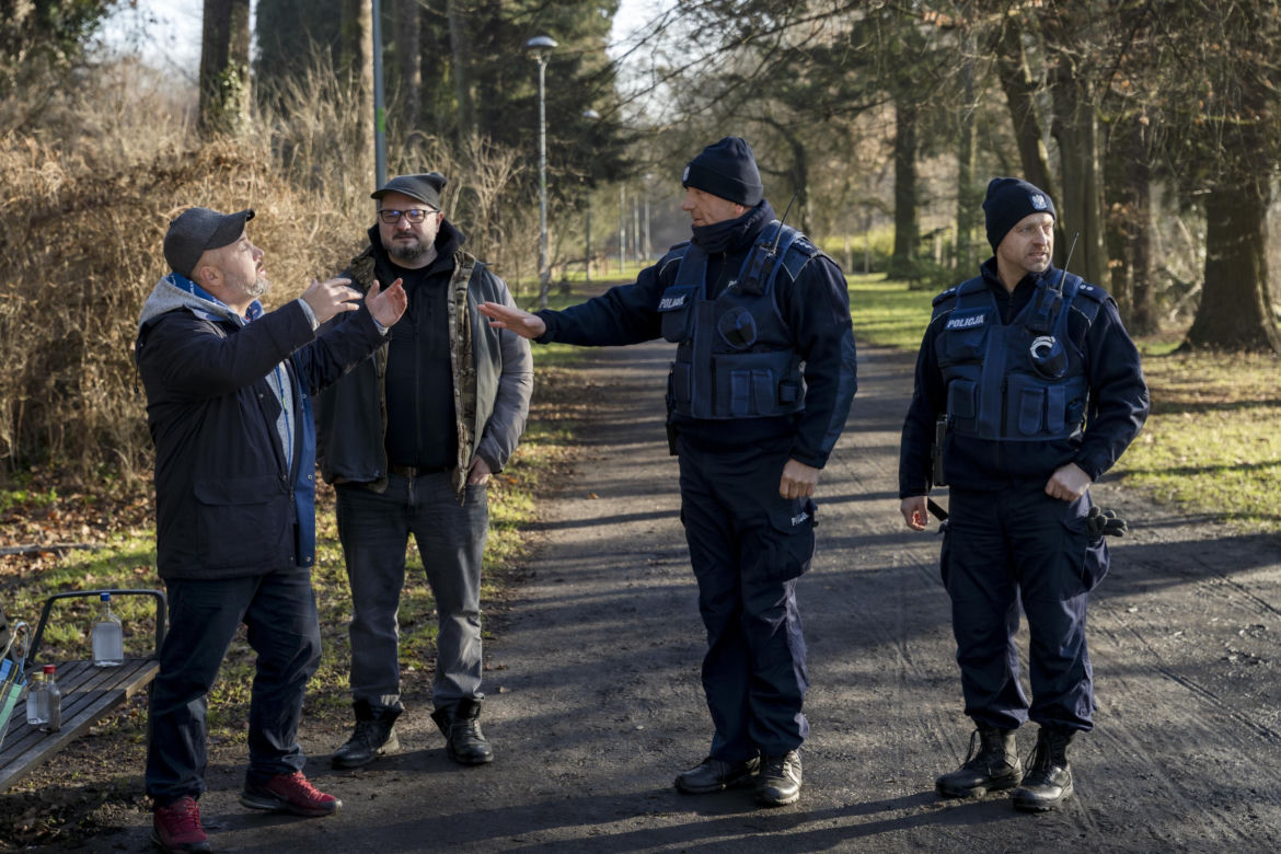 "Policjantki i Policjanci", odcinek 1392: Góral i Tamara próbują spędzić romantyczny wieczór. Ich plany burzy niespodziewane pojawienie się Jagny