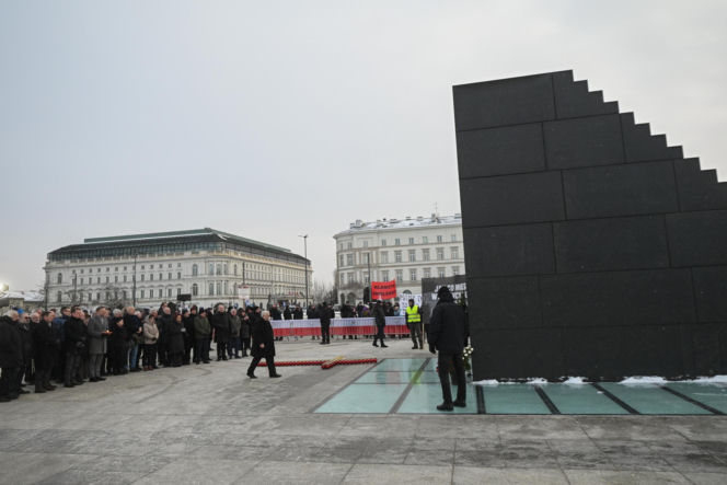 Jarosław Kaczyński na obchodach miesięcznicy smoleńskiej
