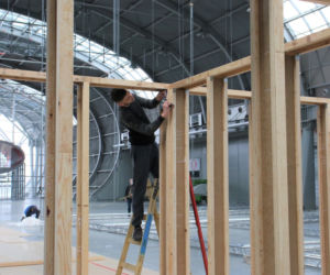 Szpital polowy w Targach Kielce. Praca wre, ale są OPÓŹNIENIA