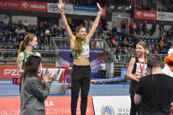 Halowe mistrzostwa Polski w Kujawsko-Pomorskiej Arenie Toruń. Zdjęcia kibiców i zawodników