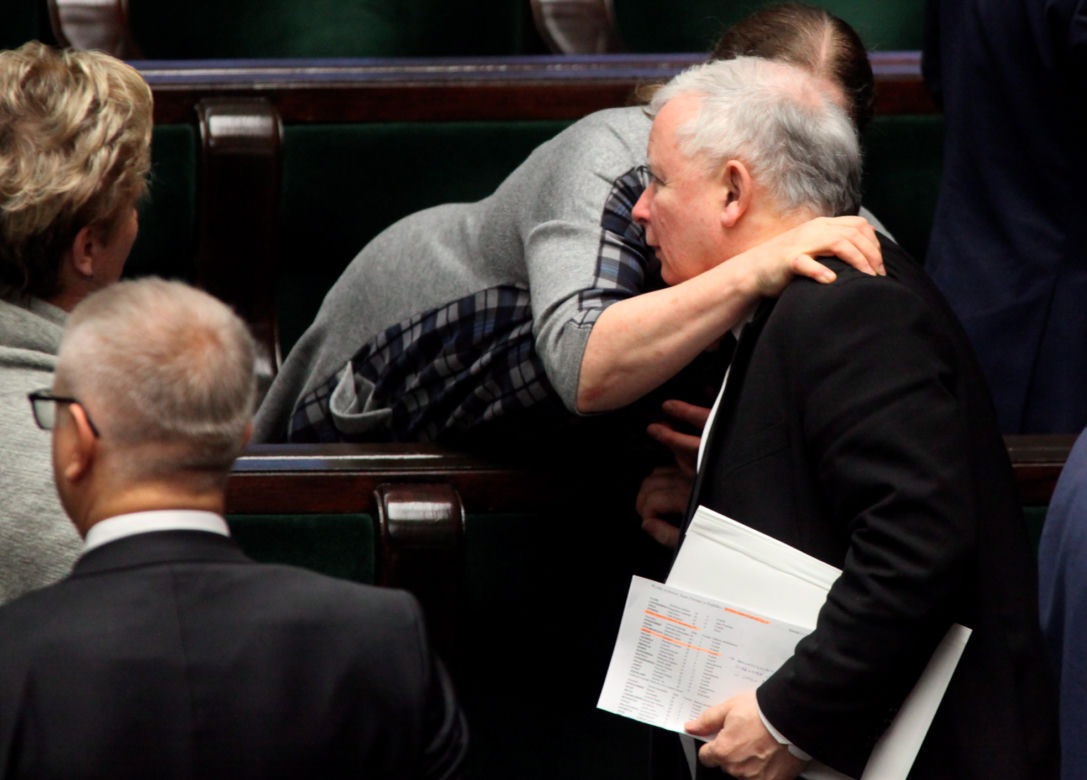 Pawłowicz przykleiła się do Prezesa