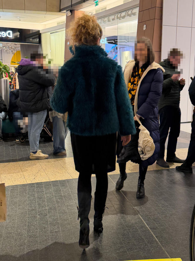 Agata Buzek na zakupach