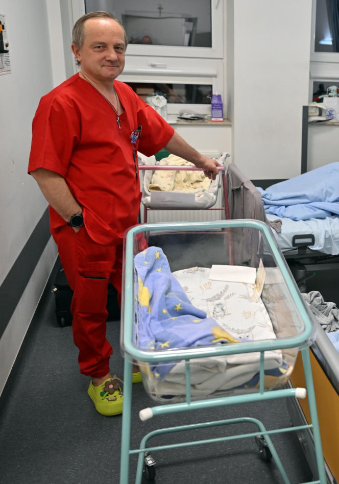 Pan Grzegorz to pierwszy położny w Polsce! Zdradza, jak oszukał system, by pomagać rodzącym kobietom