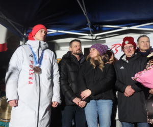 Kacper Tomasiak powitany po IO w rodzinnych stronach