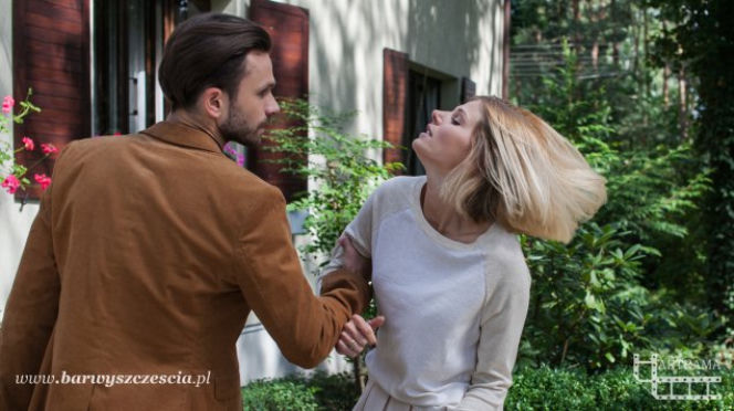 Barwy szczęścia odc. 1237. Iwona (Izabela Zwierzyńska), Alek (Krzysztof Wach)