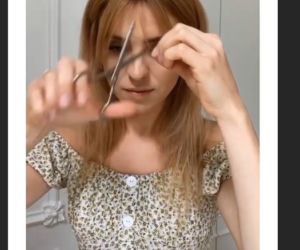 Kasia Tusk sama ścina grzywkę