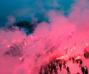 Prezydent na Jasnej Górze wśród kibiców. Podziękował za obronę  hasła „Bóg, Honor, Ojczyzna”