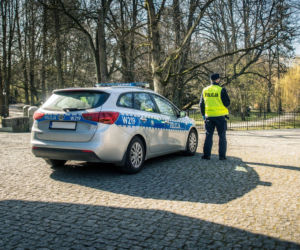 Tajemnicza śmierć nad rzeką! Znaleziono ciała mężczyzny i kobiety