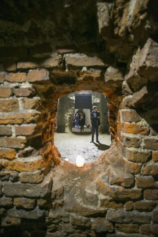Oto najbardziej tajemnicze miejsce w Warszawie. Elizeum w parku Rydza-Śmigłego