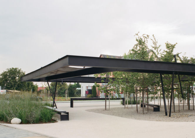 Plac Handlowy w Gorzycach. Bartosz Bukowski i Michał Woźniak