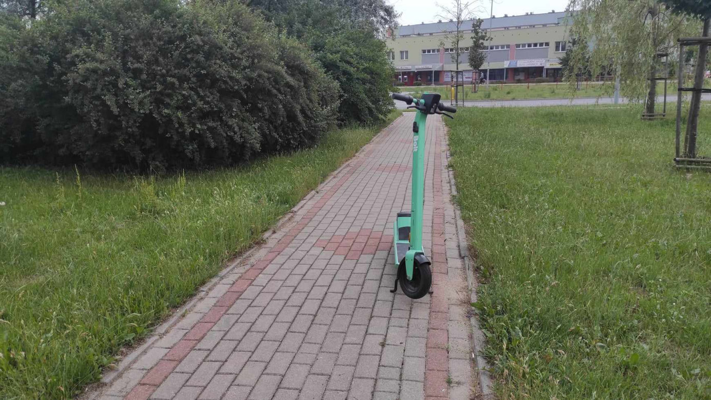 Tak białostoczanie parkują hulajnogi