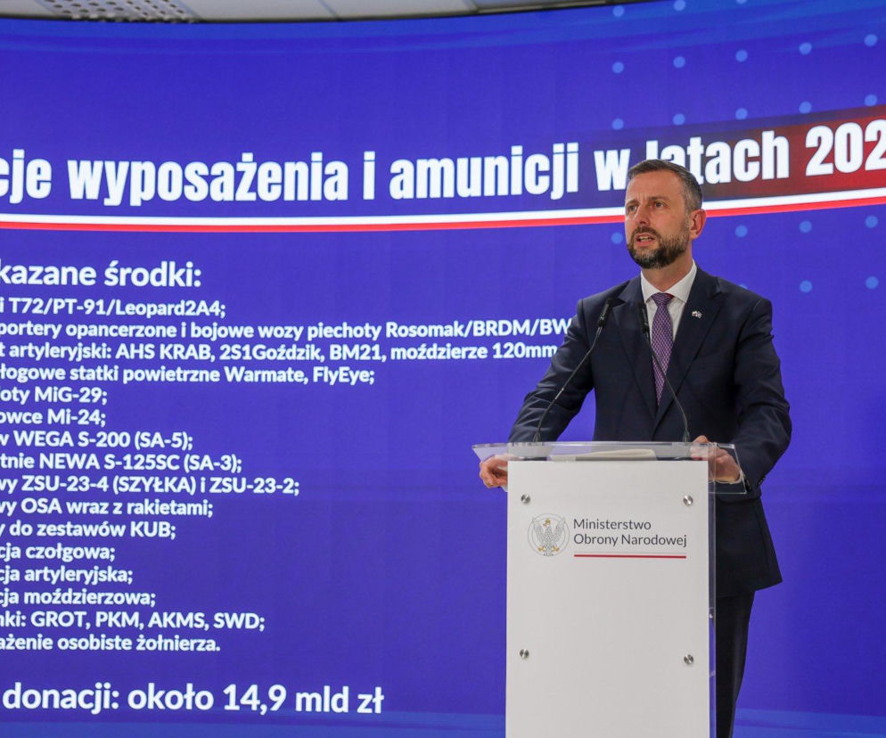 Władysław Kosiniak-Kamysz na tle listy donacji sprzętu dla Ukrainy. O szczegółach na SE Portal Obronny.