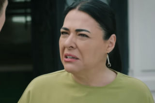 Panna młoda, odcinek 28: wizyta Deryi u Mukadder zamienia się w burzliwą konfrontację