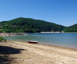 Mieszkańcy przerażeni brakiem wody w jeziorze. Zbiornik grał w filmie Ogniem i mieczem