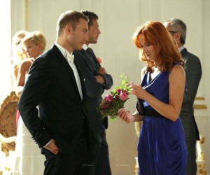 M jak miłość. Andrzej Budzyński (Krystian Wieczorek), Agnieszka (Magdalena Walach), Marta (Dominka Ostałowska)